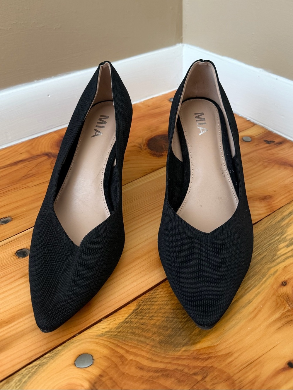 MIA Black Pointed Toe Cutout Pumps Knit Kitten Heels